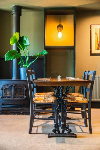 White Hart Inn — Battle — photo 2