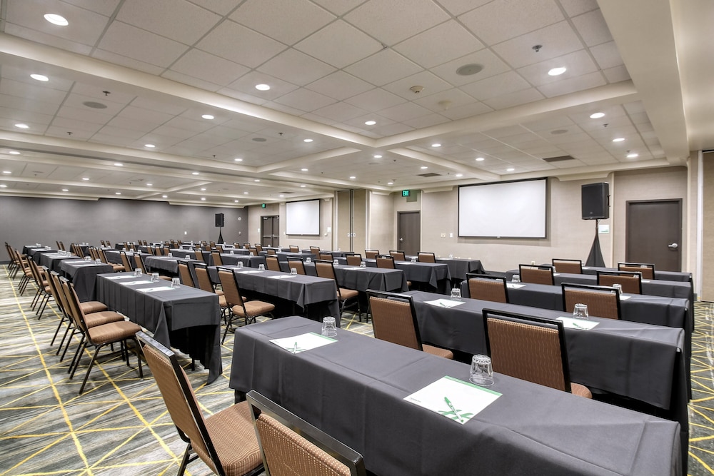 Holiday Inn Hotel & Suites Atlanta Airport North by IHG - photo 61