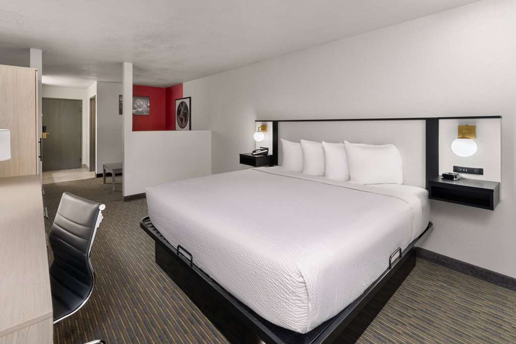 SYLO Hotel Denver Airport a Ramada by Wyndham - photo 27