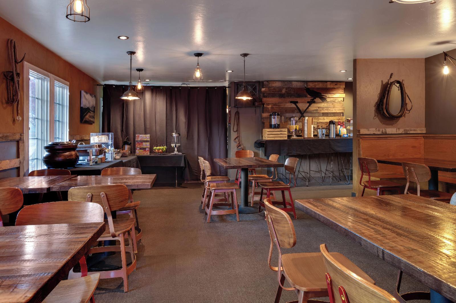 Park Tahoe Inn - photo 23