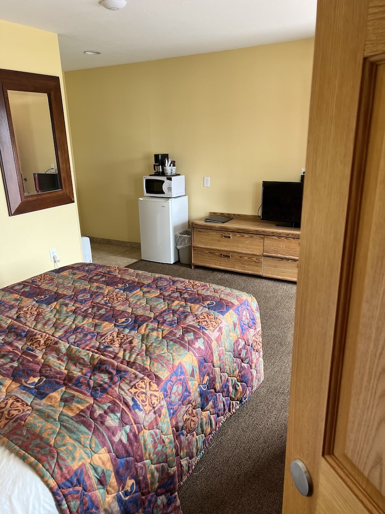 All Star Inn & Suites - photo 65