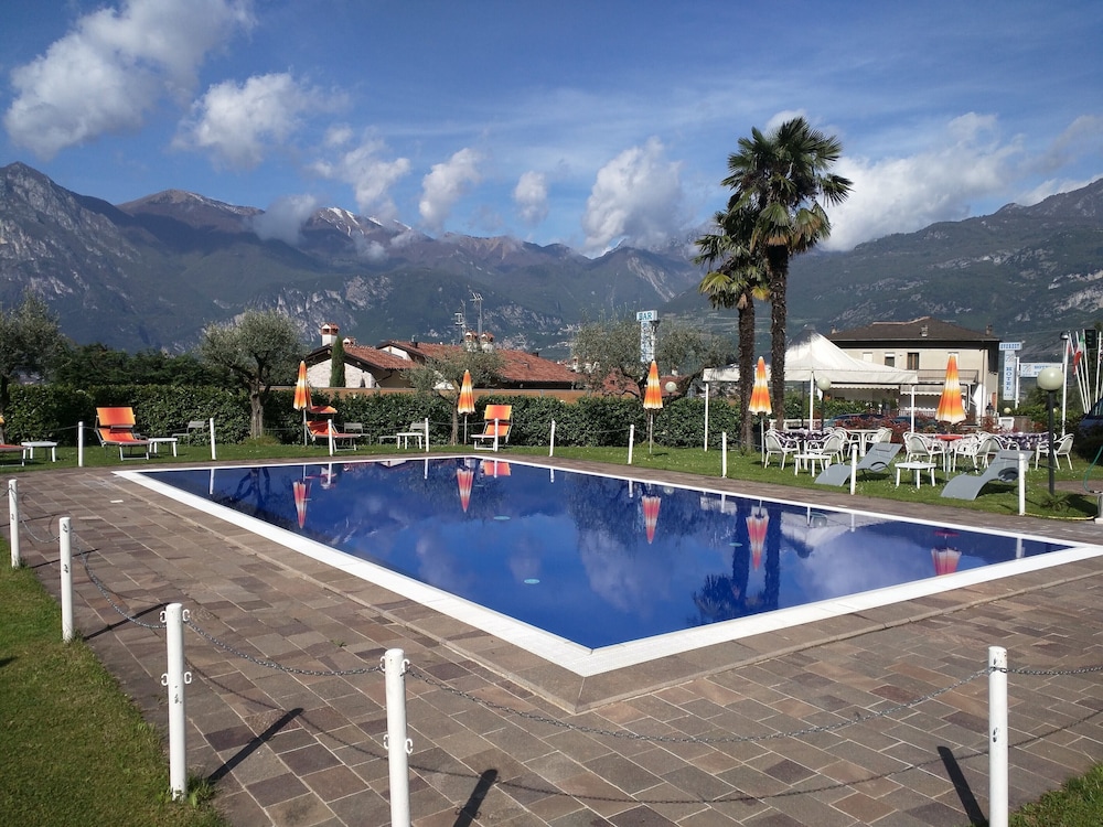 Hotel Everest Arco - carbon neutral hotel in Arco