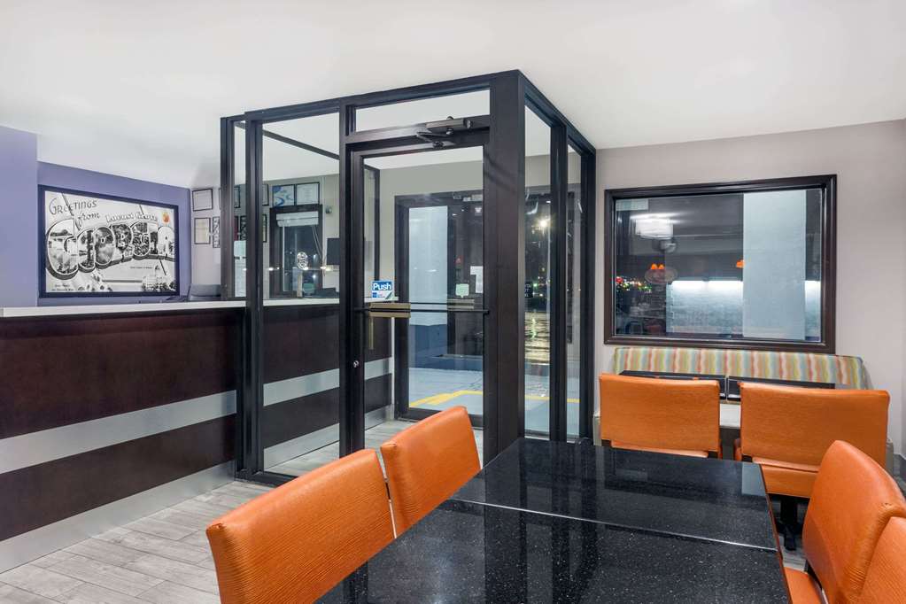 Super 8 by Wyndham Locust Grove - photo 5