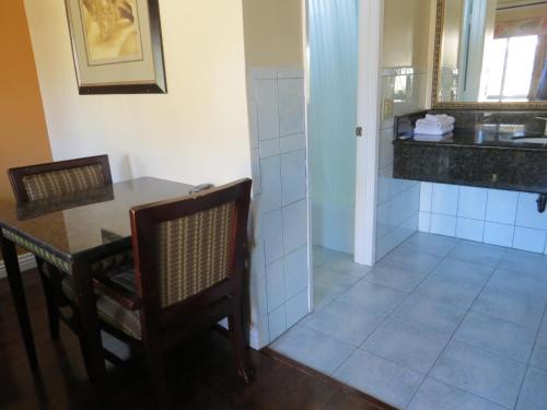 Kearney Motel - photo 20