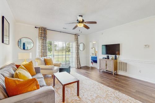 Coastal Retreat at Magnolia Place — 4-Star Luxury Hotel in Myrtle Beach, United States