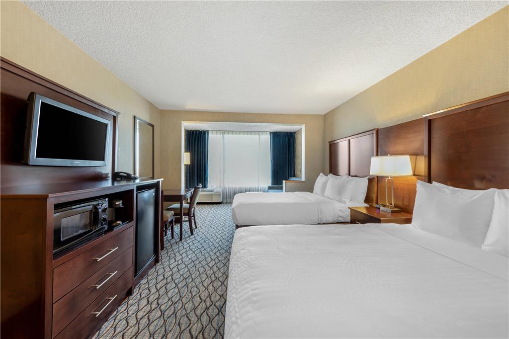 Clarion Hotel Anaheim Resort - photo 27