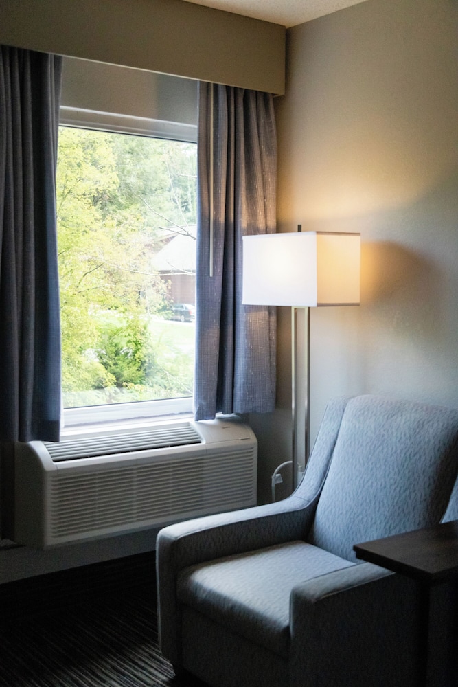 Twin Mountain Inn & Suites - photo 22