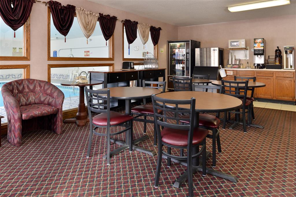 Americas Best Value Inn Beardstown - photo 15