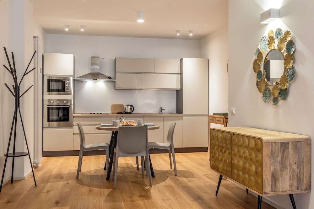 Charming Home DuomoTv — 4-Star Luxury Hotel in Treviso, Italy