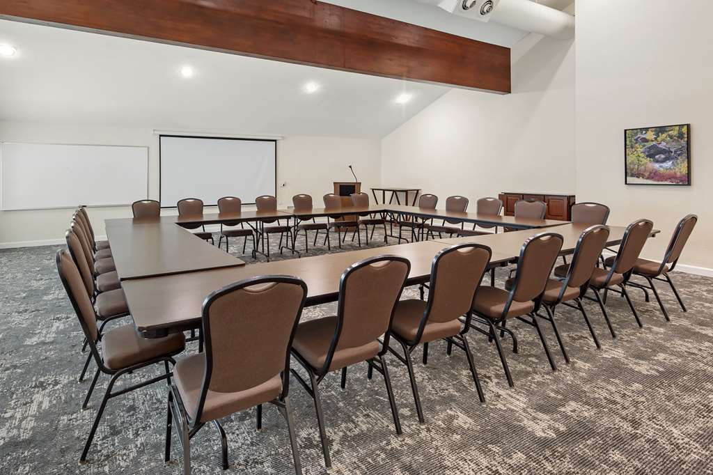 Best Western Plus Eagle Vail Airport - photo 9