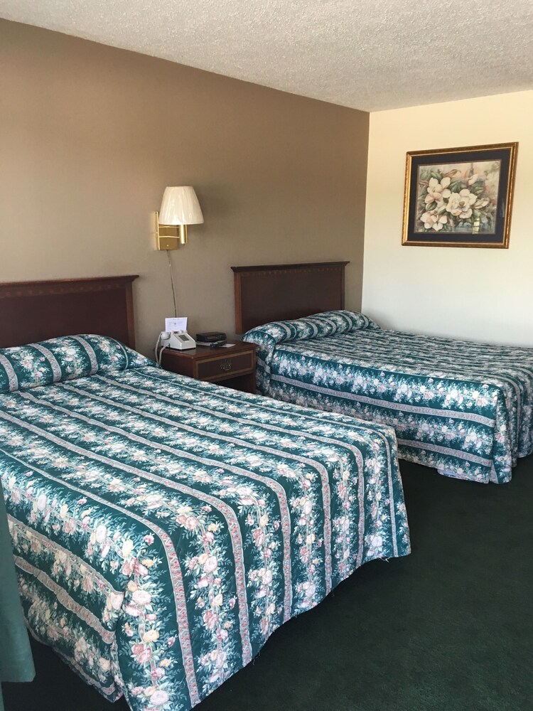 McCaig Motel - photo 7