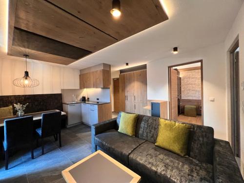 Adlhof Apartments — 4-Star Luxury Hotel in Brunico, Italy