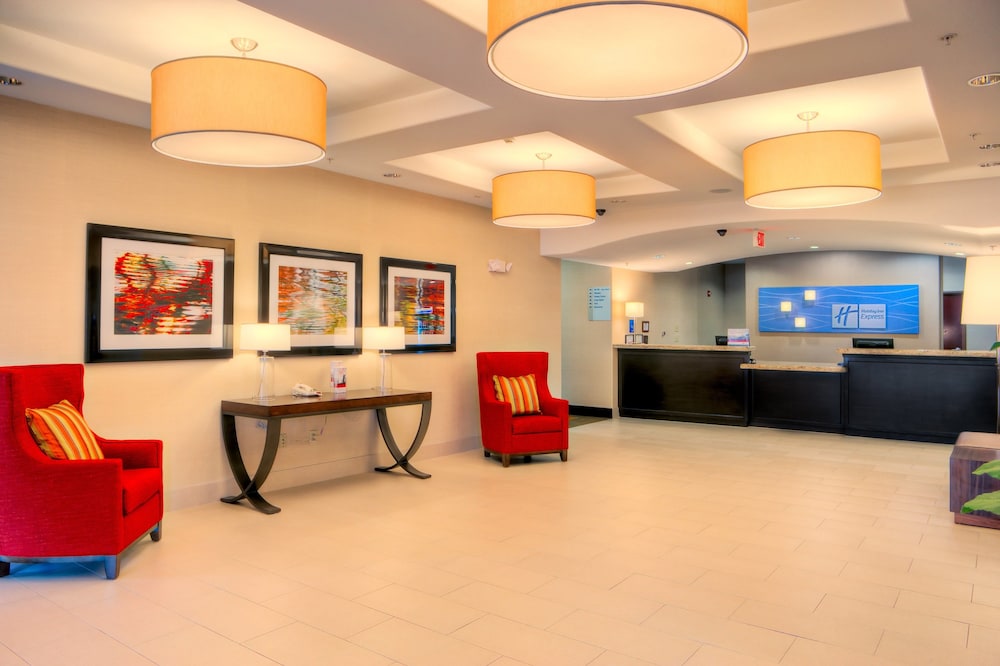 Holiday Inn Express & Suites Granbury by IHG - photo 28