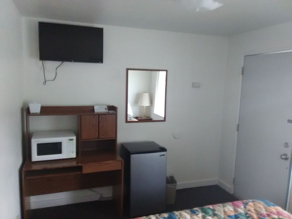 Trail Motel - photo 13
