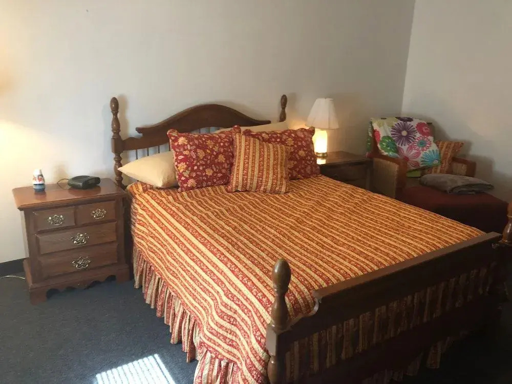 Hub City Inn - photo 2