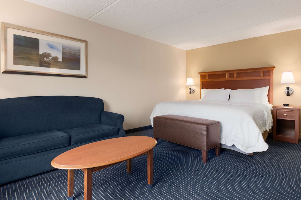 Hampton Inn Warrenton - photo 12