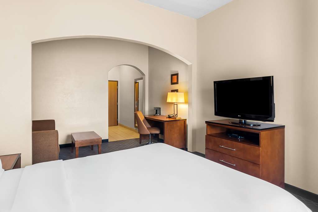 Comfort Suites Vincennes - photo 7