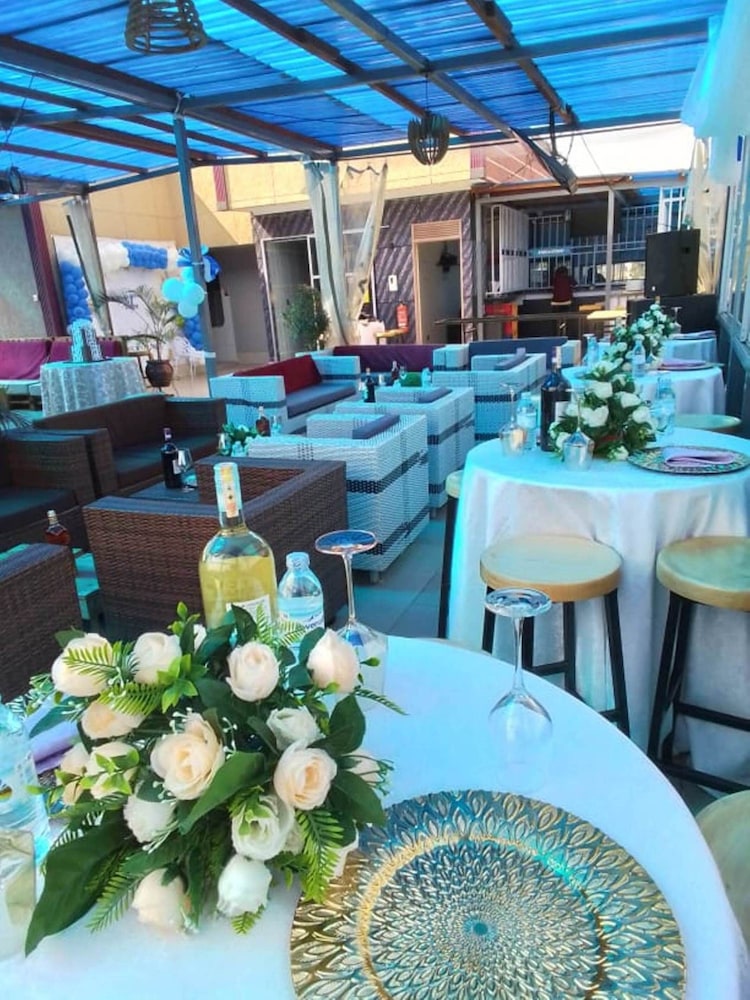 JB suites and lounge - last minute hotel in Kampala