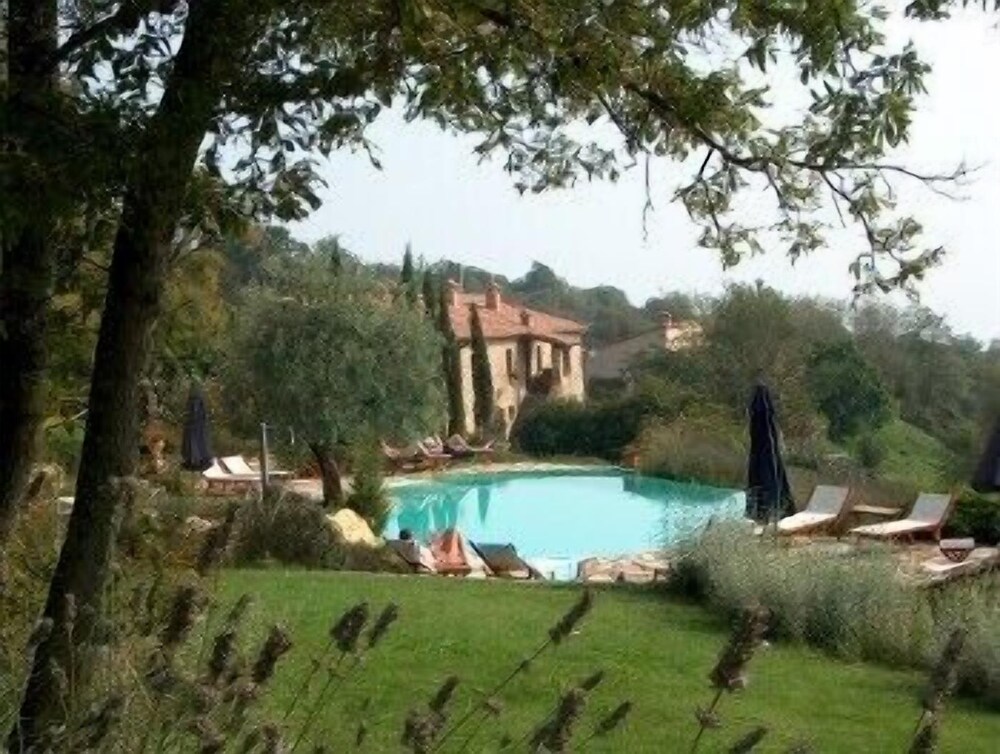 LE Radici Natura Benessere — 4-Star Luxury Hotel in San Casciano Dei Bagni, Italy