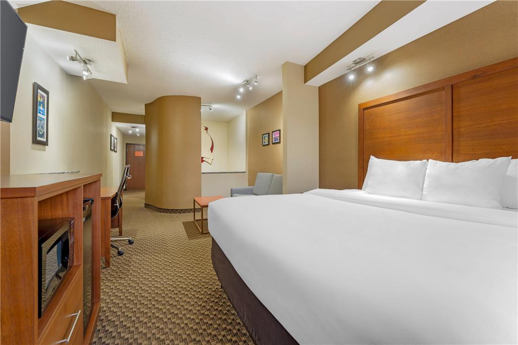 Comfort Suites Monroeville Pittsburgh East - photo 39