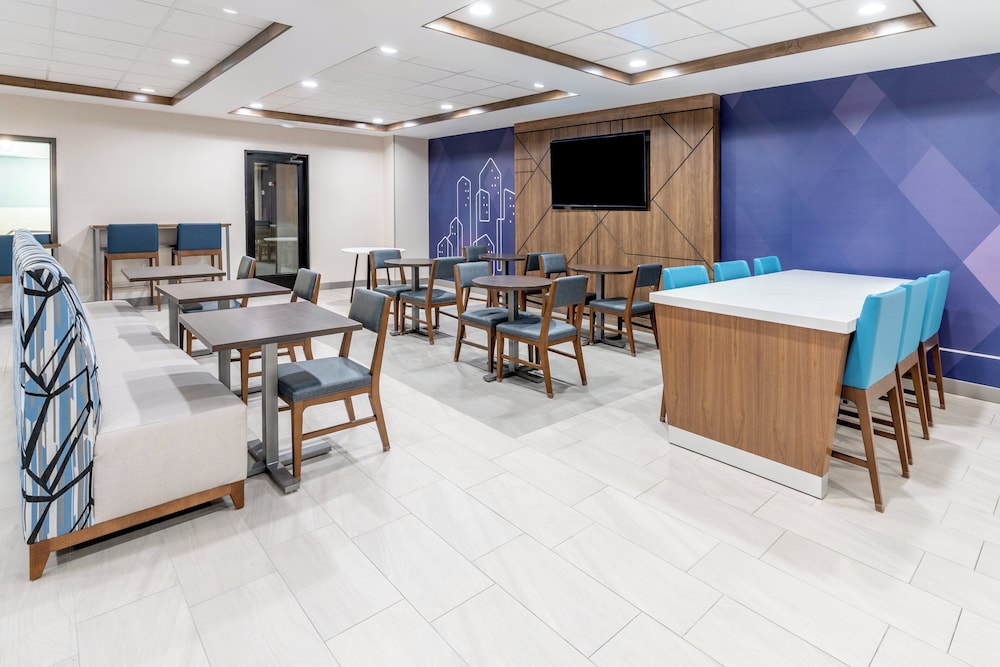 Holiday Inn Express Hotel & Suites Cheyenne by IHG - photo 35
