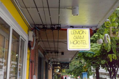 Lemon Siam Hostel Free Breakfast