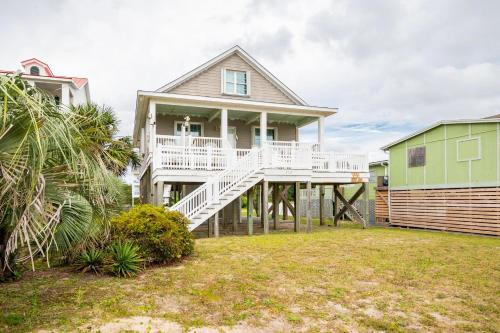 Beach Joy by Oak Island Accommodations - photo 14