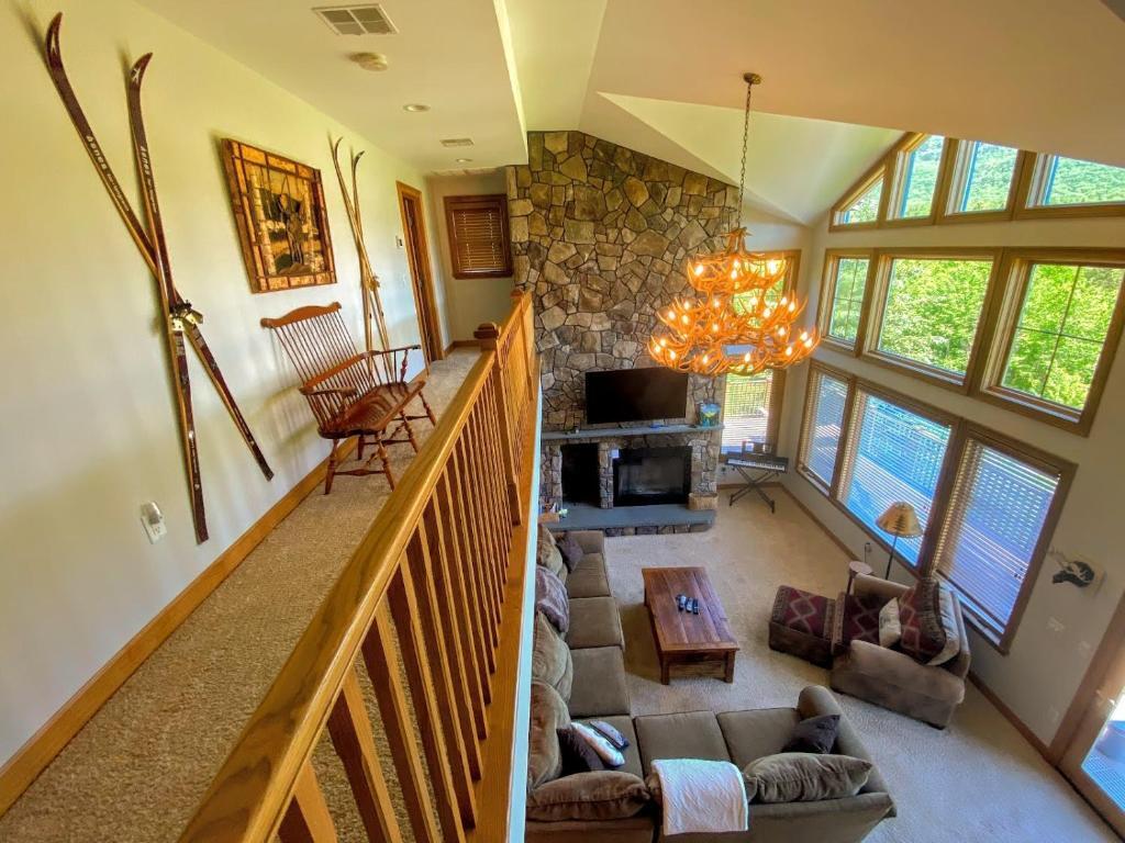 M1 Luxury home a short walk from the Mount Washington Hotel AC heated floor stunning views - photo 12