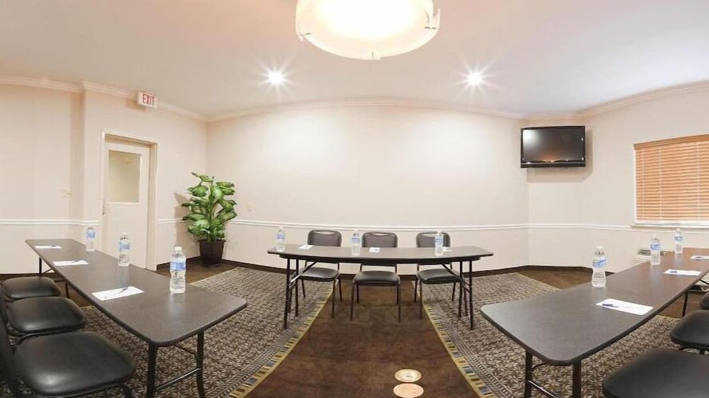 Candlewood Suites Houston Westchase Westheimer. by IHG - photo 22
