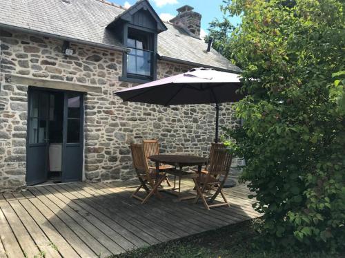 Maisonnette Au Pied du Mont Dol - last minute hotel in Unknown City