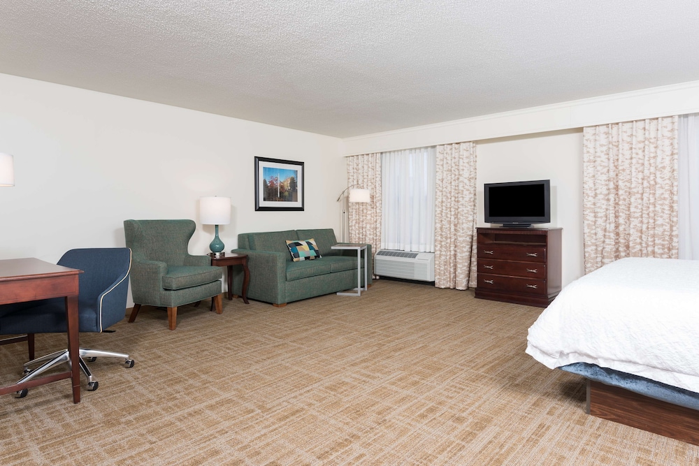 Hampton Inn East Lansing - photo 15