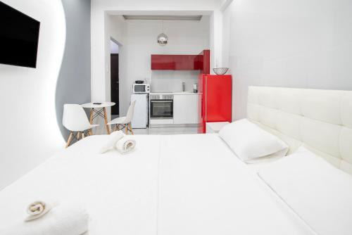 Estia — 4-Star Luxury Hotel in Athens, Greece