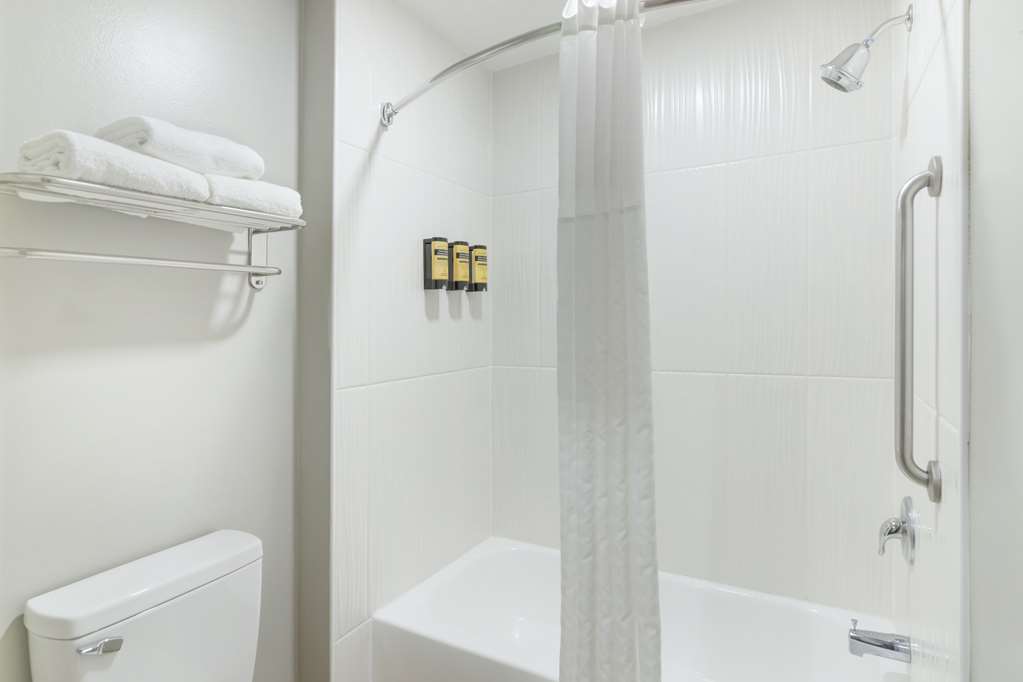 Best Western Plus Edinburg Inn & Suites - photo 35