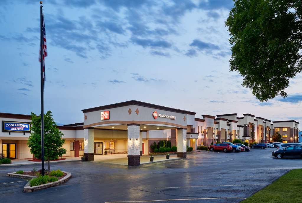 Best Western Plus Milwaukee Airport Hotel & Conference Ctr in Milwaukee, United States