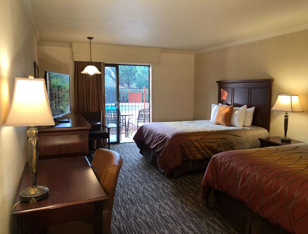 Best Western Plus Humboldt House Inn - photo 17