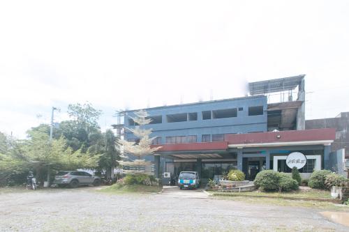 Reddoorz @ Arrs Hotel & Resort in Magugpo Poblacion, Philippines