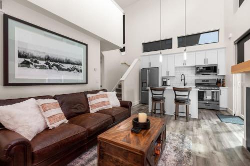Modern Mountain Townhouse at The Quarry — 4-Star Luxury Hotel in Whitefish, United States