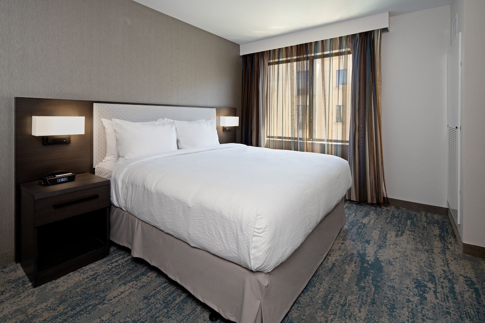 Residence Inn by Marriott Valencia - photo 8