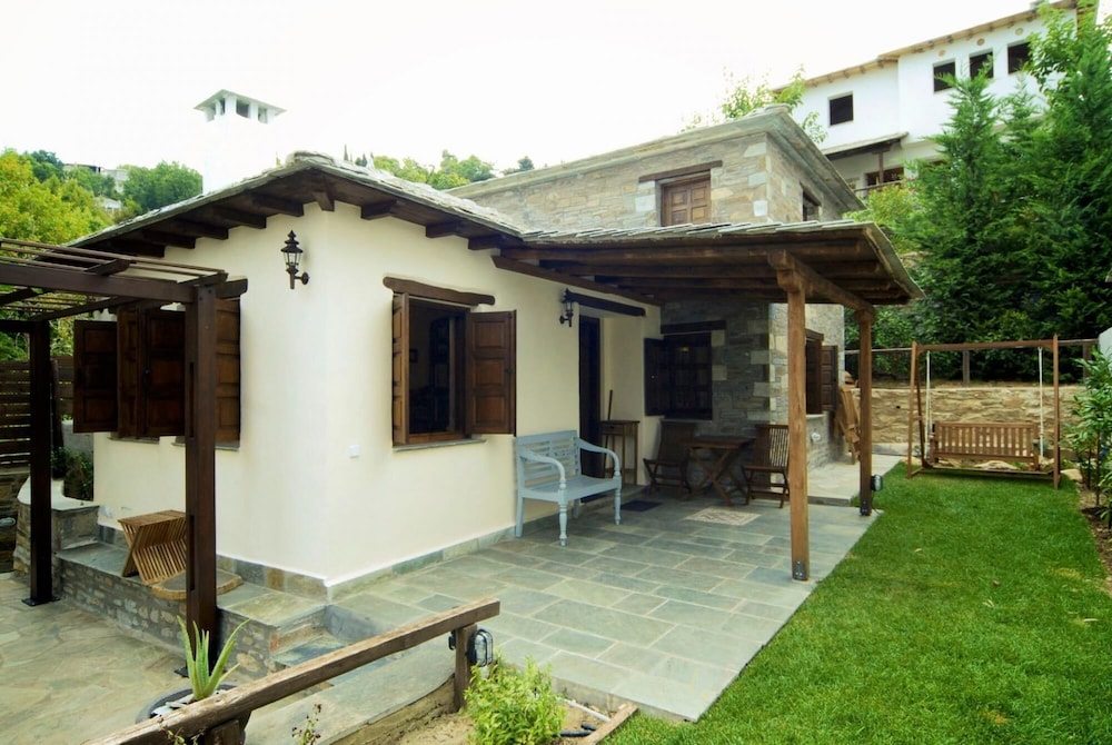 Great Pelion Villa Villa Stone House 2 Bedrooms Sea View — 4-Star Luxury Hotel in Pyli, Greece