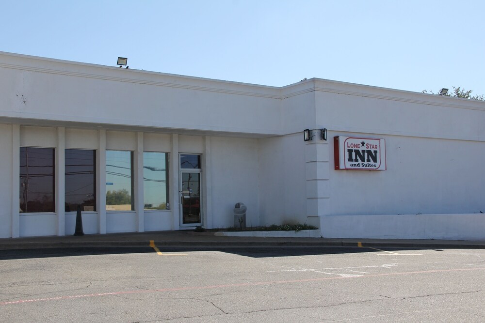 LoneStar Inn & Suites - photo 16