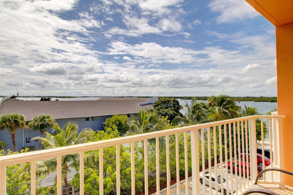 Hutchinson Island Hotel - photo 24