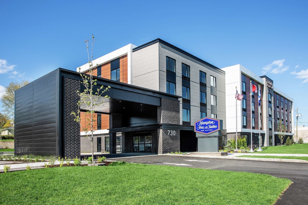 Hampton Inn & Suites by Hilton Quebec City Beauport in Quebec, Canada