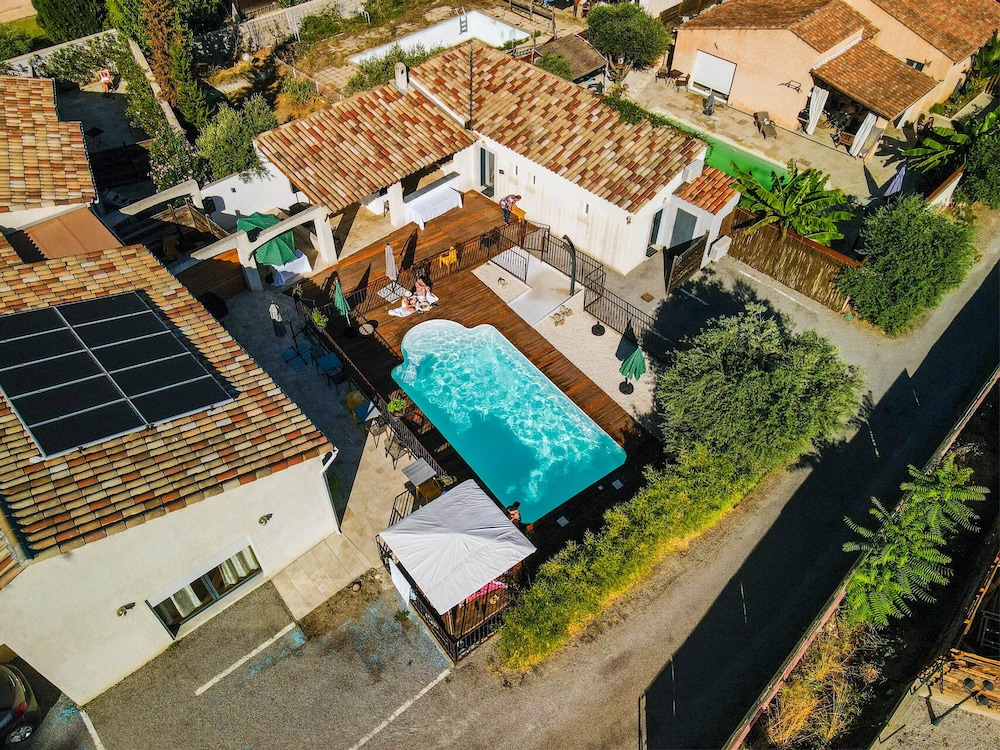 Auberge Les Galets Hotel Restaurant — Peyruis