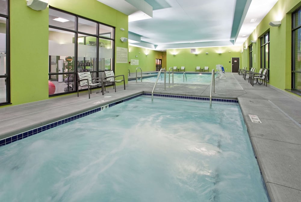 Hampton Inn Kearney - photo 36