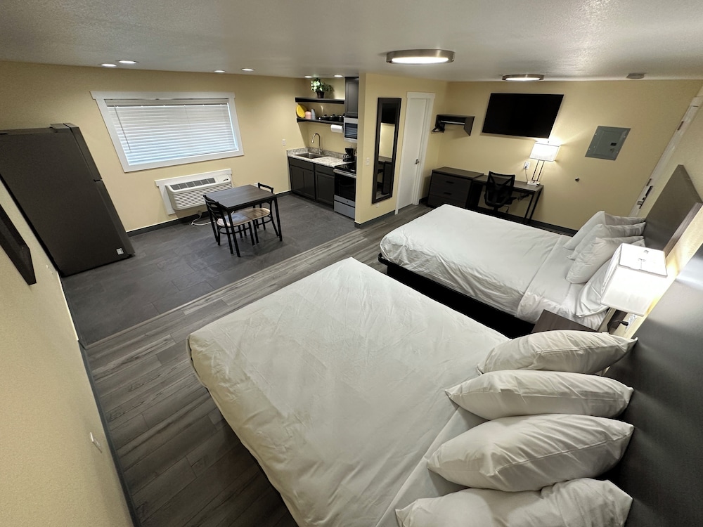 Relax Inn of Medford - photo 3