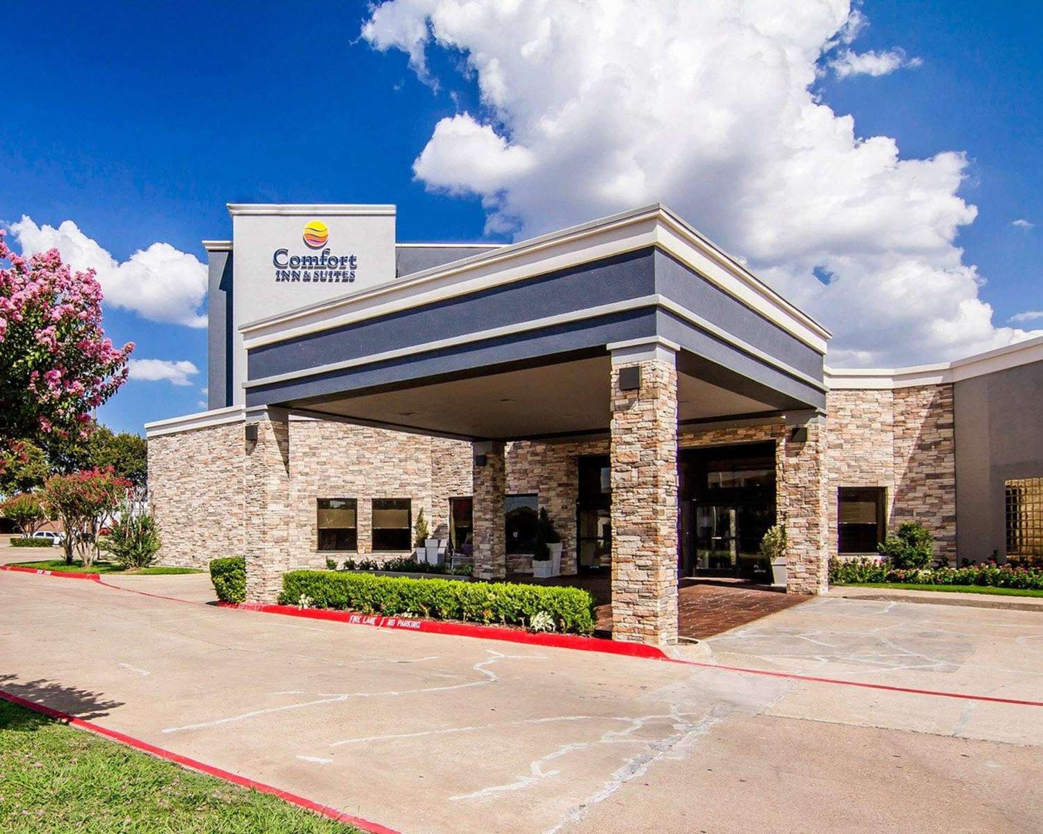 Comfort Inn and Suites Plano East - photo 4