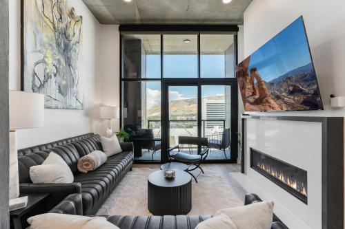 Premium SLC Luxury Penthouse VIEWS Top Amenities — 4-Star Luxury Hotel in Salt Lake City, United States