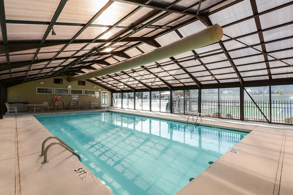 Matchplay Resort Amenities W Indoor Pool Comfort Meets Style And Fun - photo 31