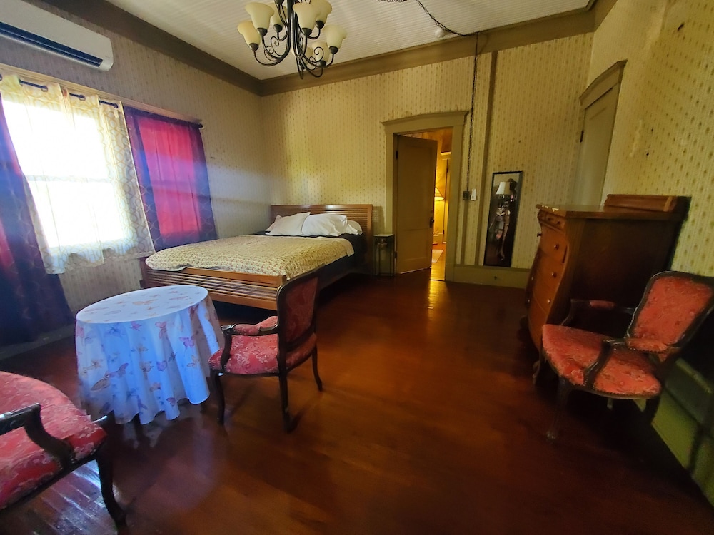 Manoa Valley Inn - photo 9