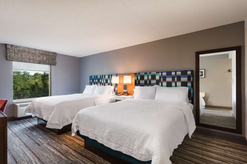 Hampton Inn & Suites Herndon Reston - photo 19